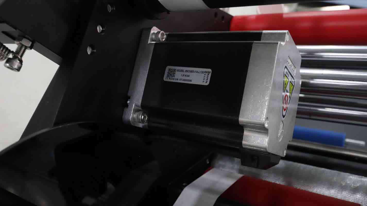 貼標(biāo)機(jī),貼標(biāo)機(jī)廠(chǎng)家,不干膠貼標(biāo)機(jī)